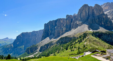 Fototapeta na wymiar The beautiful scenery around the Dolomites in Italy