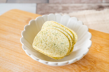 ポテトチップス　のり塩味