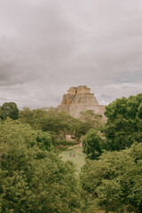 Fototapeta premium Ruinas Mayas en Uxmal, Yucatan, Mexico.