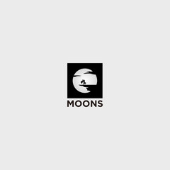 Naklejka premium Half Moon Logo Design Template-half moon set rise sea ocean surface water logo template icon.