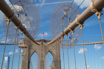 Obraz premium New York, NY, USA - February 2nd, 2017 - Strolling the fabulous Brooklyn Bridge