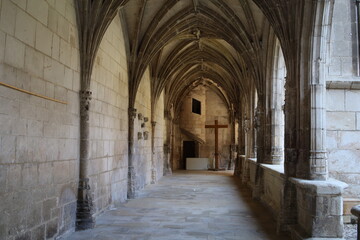 Fototapeta na wymiar Le cloitre de la cathédrale Saint Etienne, ville de Cahors, département du Lot, France