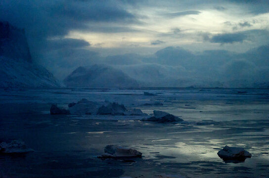Arctic polar night, Greenland winter