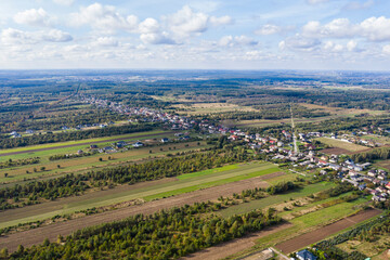Luftaufnahme von einem Dorf in Polen in der Nähe Czestochowa