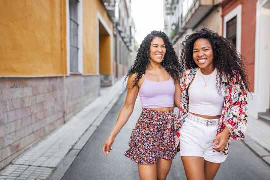 multiracial friends in the city