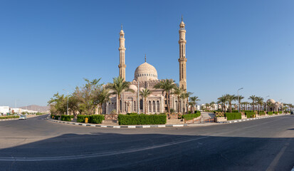 Fototapeta na wymiar Mustafa Mosque is a large Islamic temple in Sharm El Sheikh, Sinai Peninsula, Egypt. Religion concept. Panorama picture.