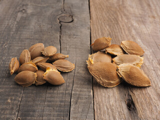 Seeds of sugar apricots and ordinary apricots