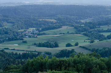 Fototapeta na wymiar Panorama z szybowiska w Bezmiechowej 
