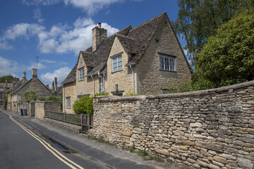 Fototapeta na wymiar Burford, Cotswolds, Engeland,, Oxfordshire, UK, Great Brittain, houses, street,