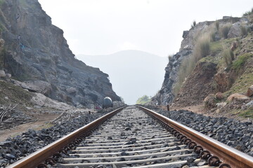 Fototapeta premium railway tracks in the mountains