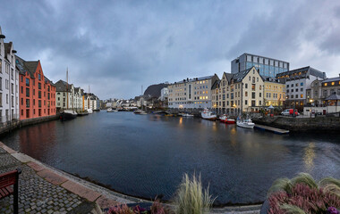 Obraz premium Downtown Ålesund in winter, Norway.
