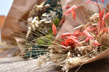 Naklejka premium a bouquet of dried flowers of different species