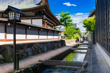 飛騨古川　瀬戸川と白壁土蔵街 © oben901