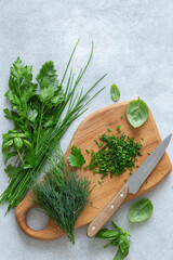 Fresh and chopped herbs - 522266552