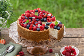 cheesecake with summer berries