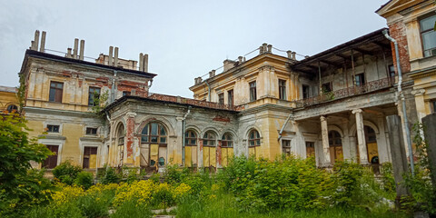 Fototapeta na wymiar Abandoned, old Mikhailovka manor, Mikhailovskaya dacha