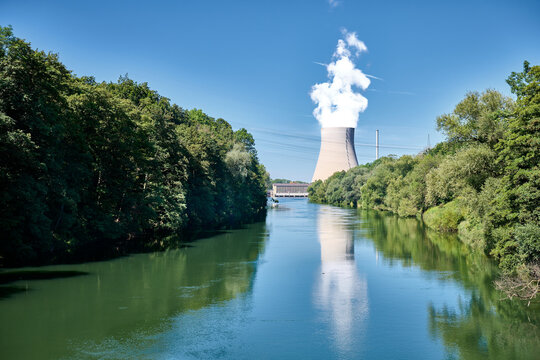 Kernkraftwerk Isar 2, Essenbach, Bayern, Deutschland - 08-03-2022
