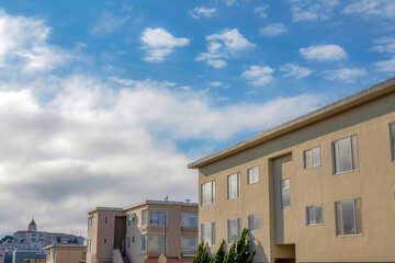 Fototapeta na wymiar Apartment buildings in the city of San Francisco, California