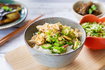 ネバネバおくら丼