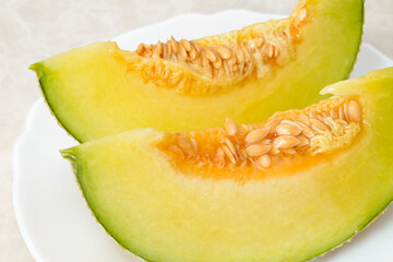 甘くて美味しいマスクメロン　網目が美しいメロンは贈答用に用いられる