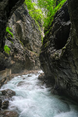 Wandern in der Partnachklamm bei Garmisch-Partenkirchen