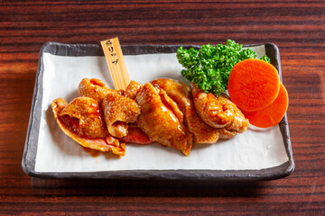 豚ホルモンのリップ