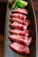 牛霜降り上タン元