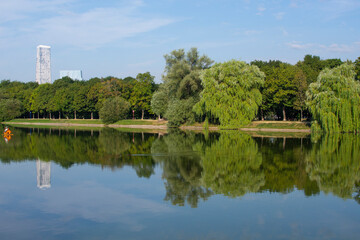 Fototapeta na wymiar Big Novodevichy pond on a sunny day near the Novodevichy convent or Bogoroditse-Smolensky monastery. UNESCO world heritage site
