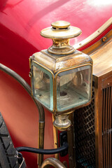 Système d'éclairage de voiture française cabriolet  du début du XXème siècle
