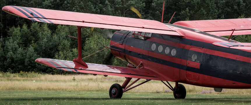 AN OLD GOOD CLASSIC PLANE - Preparations for recreational flights at the airport