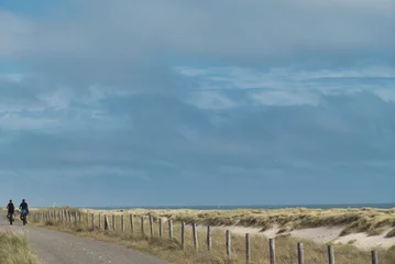Papier Peint photo Lavable Mer du Nord, Pays-Bas Radfahren in der Dünenlandschaft der Nordseeküste- aufgenommen in Nordholland (Dünen von Den Helder)