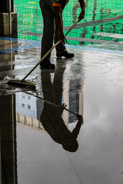 drying the floor reflex