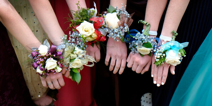 Prom Corsages Girls Beautiful Dresses