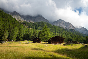Trekking in the mountains, Giro del Confinale