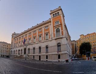 Fototapeta na wymiar Piazza del Parlamento, Palazzo Montecitorio, seat of the Italian Parliament in Rome