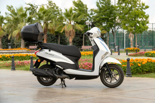 Yamaha's new 125cc scooter Yamaha D'elight is on the road.