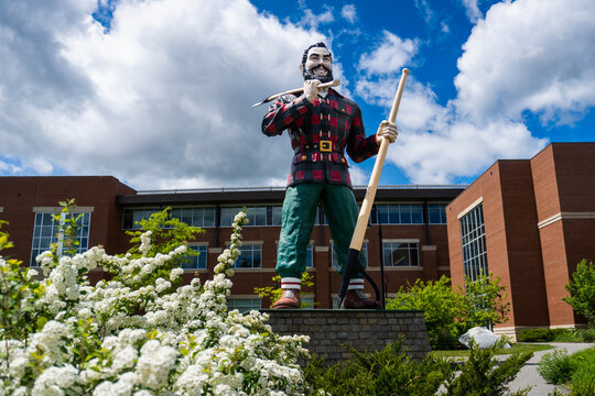 Bangor, Maine: Paul Bunyan holding double-sided ax and lumberjack's peavey. Giant statue in town claiming to be birthplace to the legendary lumberjack. 