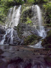 Fototapeta premium Cascada en las montañas de Herrera 