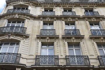Fototapeta na wymiar Bel immeuble à Paris. France
