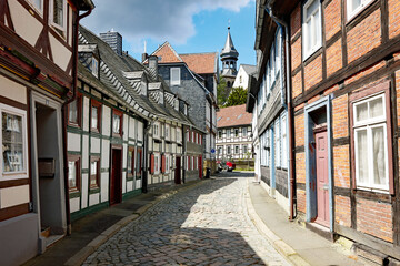 Fototapeta na wymiar Goslar am Harz Peterstraße mit Fachwerkhäusern