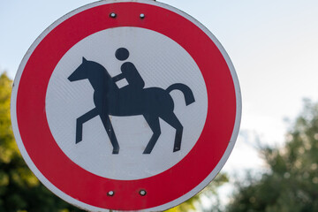 Straßenschild im deutschen Straßenverkehr