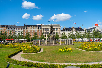 The King's New Square (Kongens Nytorv) with Equestrian statue of Christian V . D'Angleterre Hotel. One of Denmark's most exclusive hotels with a history back to 1755. 15 July 2022 Copenhagen - Denmark