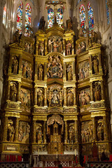 Fototapeta na wymiar Interior cathedral of Burgos, Castilla, Spain, details of architecture, sculpture and altarpieces.