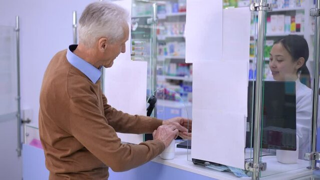 pharmacist-money-images-browse-5-573-stock-photos-vectors-and-video