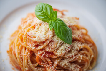 spaghetti pomodoro, tomato sauce spaghetti