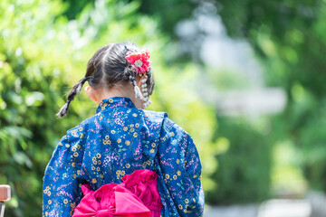 浴衣姿の4歳の子供（夏休み・お祭り・育児・子育て・女の子）