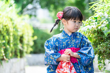浴衣姿の4歳の子供（夏休み・お祭り・育児・子育て・女の子）