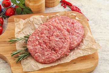 Raw pork cutlet for burger