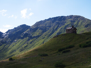 passeggiando sul passo del pordoi, triveneto, italia