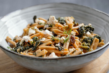 Healthy pasta with spinach and feta